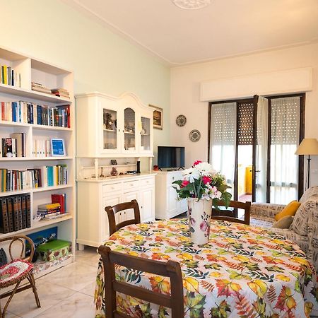 Appartamento Di Elizabeth Viareggio Buitenkant foto